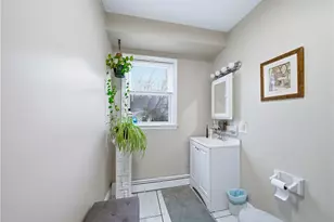 616 Lonsdale Ave, Central Falls, RI 02863 - Photo 10