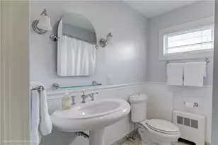 32 Catherine St, Newport, RI 02840 - Photo 26