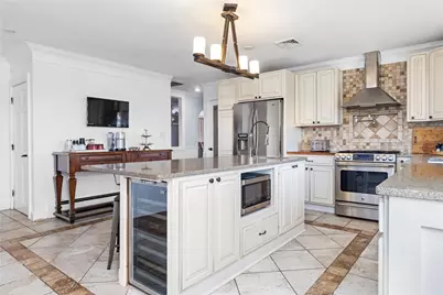 135 Meshanticut Valley Parkway, Cranston, RI 02920 - Photo 8