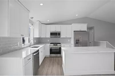 21 Florida Avenue, Coventry, RI 02816 - Photo 4