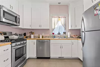 88 Burton Street, Bristol, RI 02809 - Photo 18