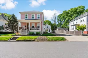 88 Burton St, Bristol, RI 02809 - Photo 2