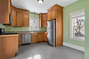 88 Burton St, Bristol, RI 02809 - Photo 30