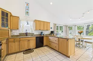 56 Wanda St, Narragansett, RI 02882 - Photo 10