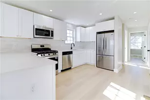 14 Robin St, Providence, RI 02908 - Photo 10