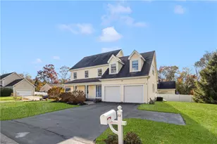 22 Beech Tree Pl, South Kingstown, RI 02879 - Photo 2
