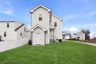 43 Massachusetts Ave, Cumberland, RI 02864 - Photo 28