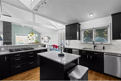 43 Highland Avenue, Warwick, RI 02886 - Photo 10