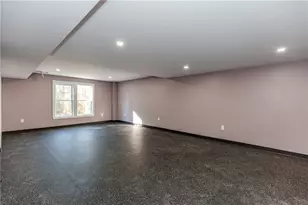 141 Fox Ridge Dr, Cranston, RI 02921 - Photo 44