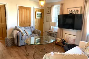 62 Dixon St, Newport, RI 02840 - Photo 6