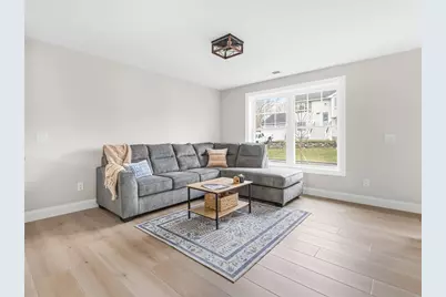 76 Medford Street, Warwick, RI 02889 - Photo 8