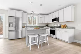 76 Medford St, Warwick, RI 02889 - Photo 10