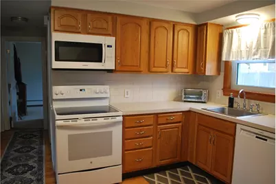 161 Hadde Avenue, Cumberland, RI 02864 - Photo 4