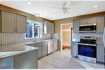 66 Tyndall Avenue, Providence, RI 02908 - Photo 10