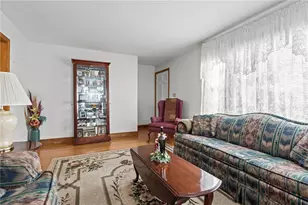 151 Chestnut Hill Ave, Cranston, RI 02920 - Photo 16