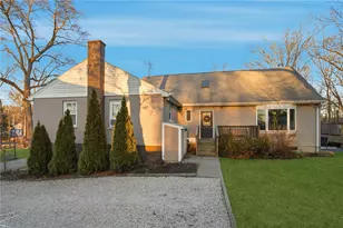 97 Angell Rd, Cumberland, RI 02864 - Photo 24