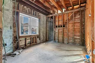 36 Fairmount St, Woonsocket, RI 02895 - Photo 4