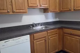 3 Admiralty Dr, Middletown, RI 02842 - Photo 2