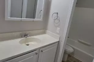 3 Admiralty Dr, Middletown, RI 02842 - Photo 8