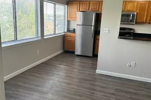 3 Admiralty Dr, Middletown, RI 02842 - Photo 6