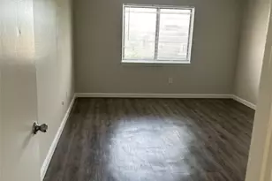 3 Admiralty Dr, Middletown, RI 02842 - Photo 12