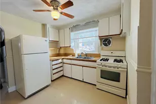 184 Vincent Ave, East Providence, RI 02914 - Photo 6