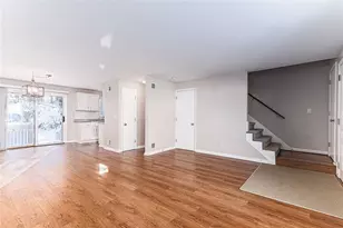 52 Kristee Cir, West Warwick, RI 02893 - Photo 6