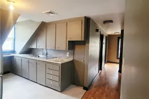 23 Young St, Pawtucket, RI 02860 - Photo 4