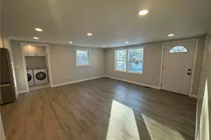 240 Brayton Rd, Tiverton, RI 02878 - Photo 10