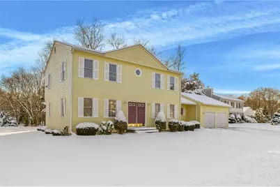 10 Arrowhead Way, Warwick, RI 02886 - Photo 2
