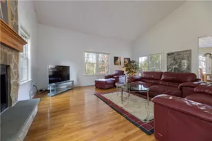 47 Wooded Grove Cir, South Kingstown, RI 02892 - Photo 12