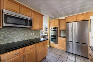 47 Wooded Grove Cir, South Kingstown, RI 02892 - Photo 8