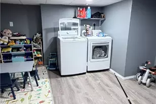 40 Linton St, Pawtucket, RI 02861 - Photo 22