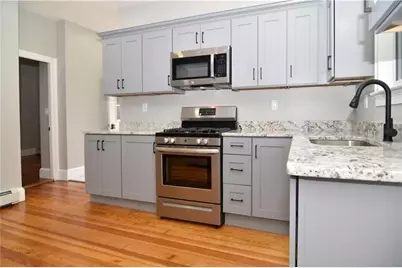 40 Linton St, Pawtucket, RI 02861 - Photo 8