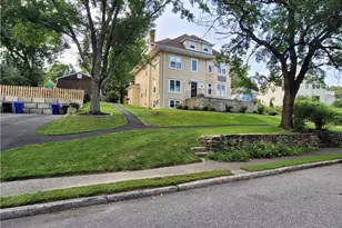 141 Bourne Ave, East Providence, RI 02916 - Photo 10