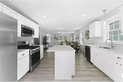 48 Stone Bridge Drive, South Kingstown, RI 02879 - Photo 12