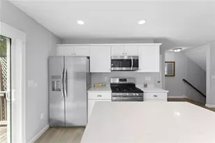 48 Stone Bridge Dr, Wakefield, RI 02879 - Photo 10