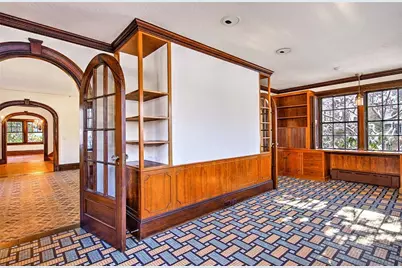 39 Harwich Road, Providence, RI 02906 - Photo 10