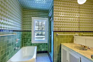 39 Harwich Rd, Providence, RI 02906 - Photo 34