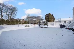 35 Squantum Dr, Middletown, RI 02842 - Photo 40