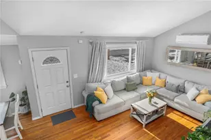 35 Squantum Dr, Middletown, RI 02842 - Photo 10