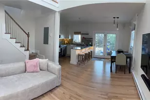 75 Pelham St, Newport, RI 02840 - Photo 6