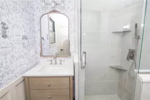 400 Angell St, Providence, RI 02906 - Photo 24