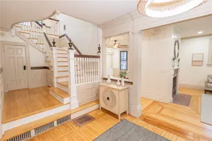 400 Angell St, Providence, RI 02906 - Photo 12