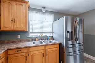 727 Mendon Rd, Woonsocket, RI 02895 - Photo 18