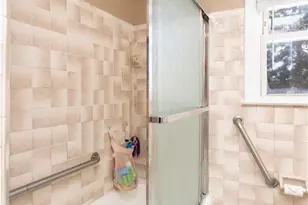 727 Mendon Rd, Woonsocket, RI 02895 - Photo 20