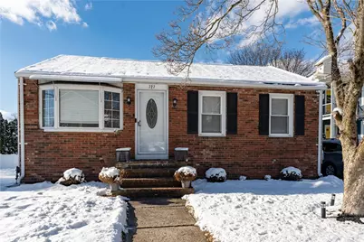 727 Mendon Road, Woonsocket, RI 02895 - Photo 2