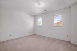 1029 Boston Neck Rd, Narragansett, RI 02882 - Photo 16