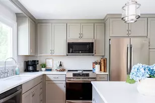 11 Hillview Dr, Narragansett, RI 02882 - Photo 8