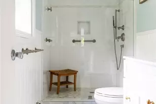 11 Hillview Dr, Narragansett, RI 02882 - Photo 28